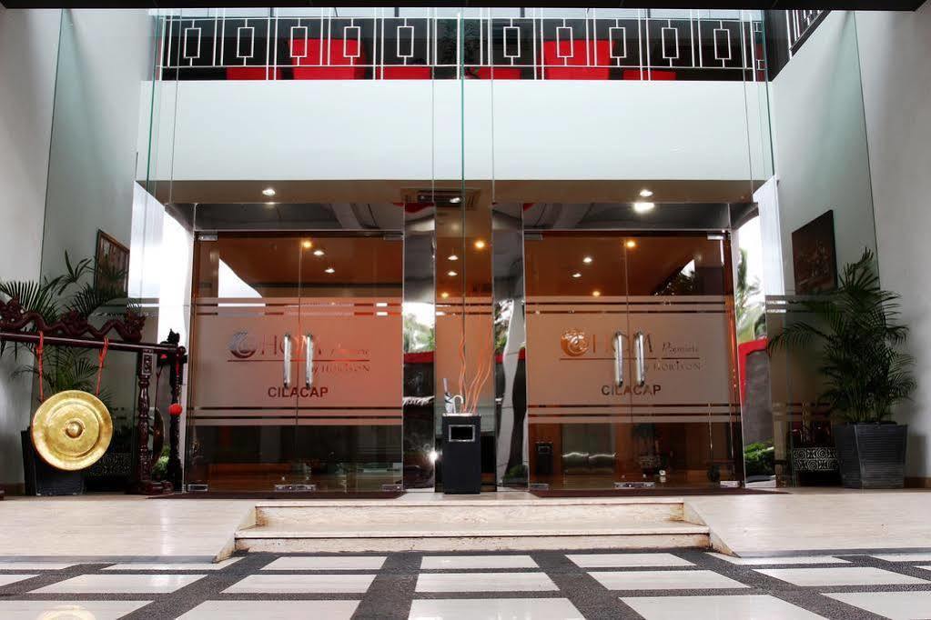 @Hom Premiere Cilacap Exterior photo